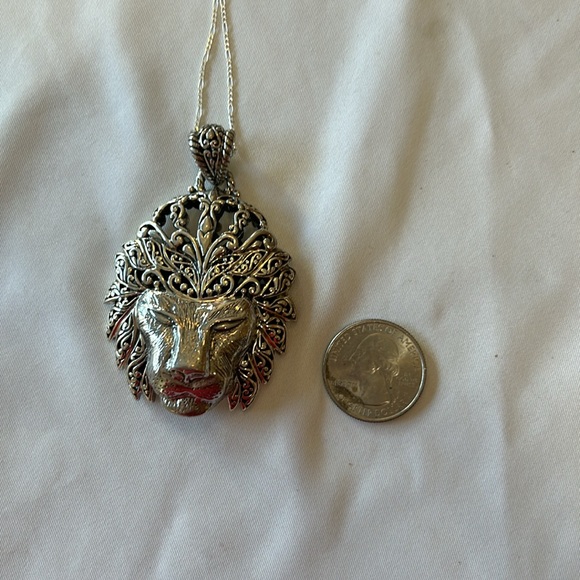 Solid Sterling Balinese Lions Head pendant - Picture 4 of 4